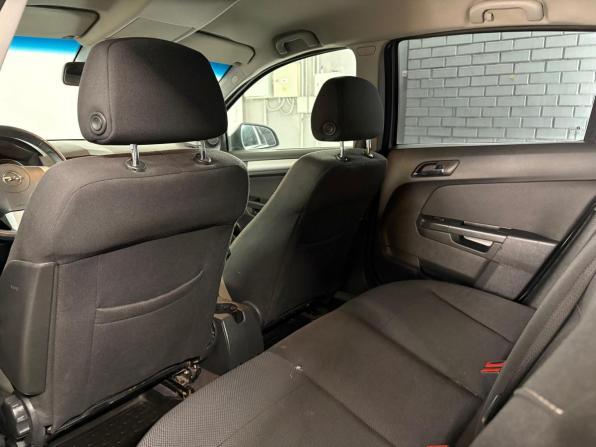 Opel Astra H Рестайлинг с пробегом 2011 года, цена 699 000 рублей, 150072 км, хэтчбек, Автокод Объявления