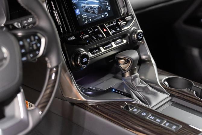 Новый Lexus LX IV 2025 года, цена 18 850 000 рублей, внедорожник, Автокод Объявления