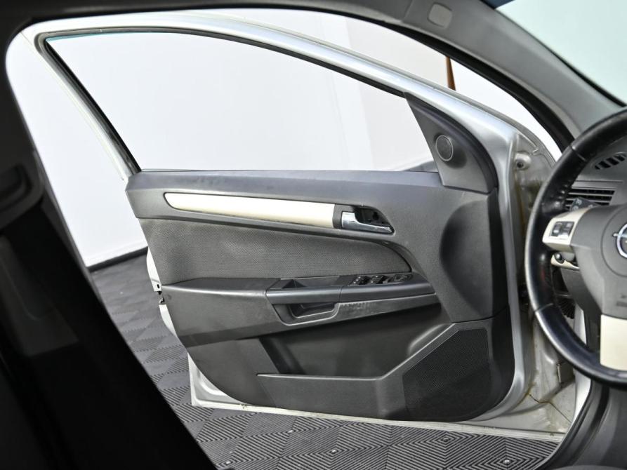 Opel Astra H Рестайлинг Москва  - изображение 11