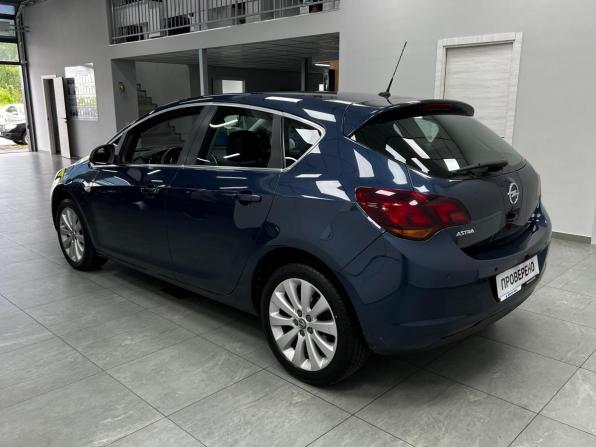 Opel Astra J с пробегом 2011 года, цена 820 000 рублей, 133897 км, хэтчбек, Автокод Объявления