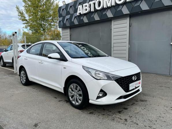 Hyundai Solaris II Рестайлинг с пробегом 2022 года, цена 1 630 490 рублей, 77000 км, седан, Автокод Объявления