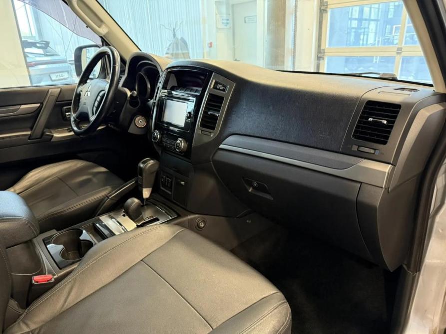 Mitsubishi Pajero IV Рестайлинг 2 Подольск  - изображение 8