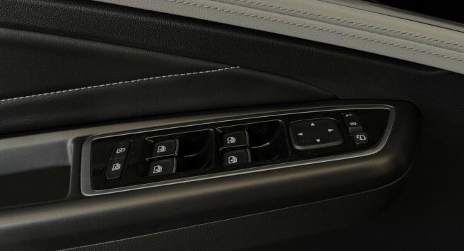 Jetta VS7 I Рестайлинг 1 с пробегом 2023 года, цена 2 040 000 рублей, 40260 км, внедорожник, Автокод Объявления