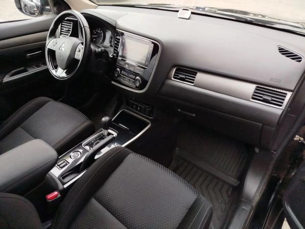 Mitsubishi Outlander III Рестайлинг 2 с пробегом 2017 года, цена 1 700 000 рублей, 170293 км, внедорожник, Автокод Объявления