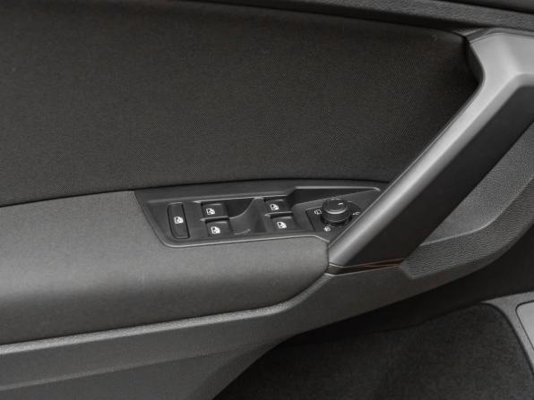 Volkswagen Tiguan II с пробегом 2019 года, цена 2 200 000 рублей, 100253 км, внедорожник, Автокод Объявления