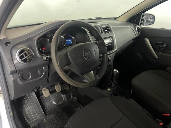 Renault Logan II с пробегом 2018 года, цена 829 000 рублей, 115737 км, седан, Автокод Объявления