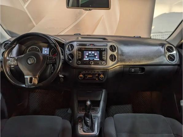 Volkswagen Tiguan I Рестайлинг с пробегом 2012 года, цена 1 095 000 рублей, 279700 км, внедорожник, Автокод Объявления