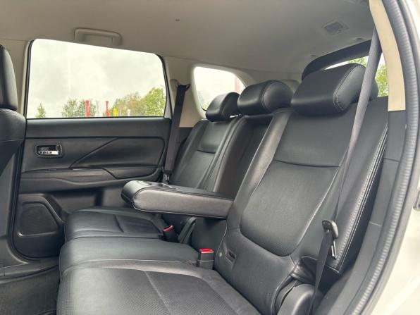 Mitsubishi Outlander III Рестайлинг 2 с пробегом 2017 года, цена 1 855 000 рублей, 174508 км, внедорожник, Автокод Объявления