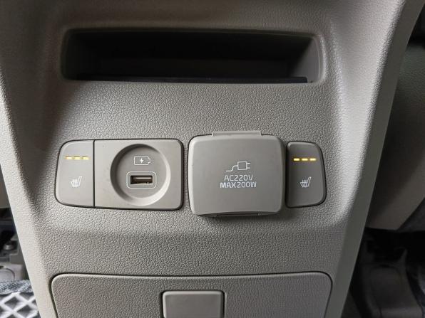 Kia Carnival III с пробегом 2018 года, цена 2 649 000 рублей, 200376 км, минивэн, Автокод Объявления