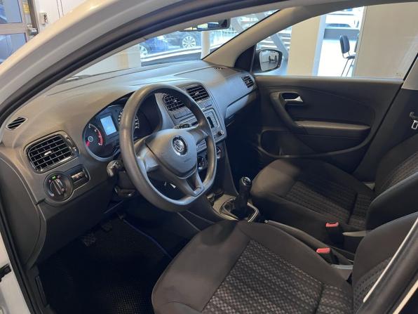 Volkswagen Polo V Рестайлинг с пробегом 2017 года, цена 1 250 000 рублей, 82650 км, седан, Автокод Объявления