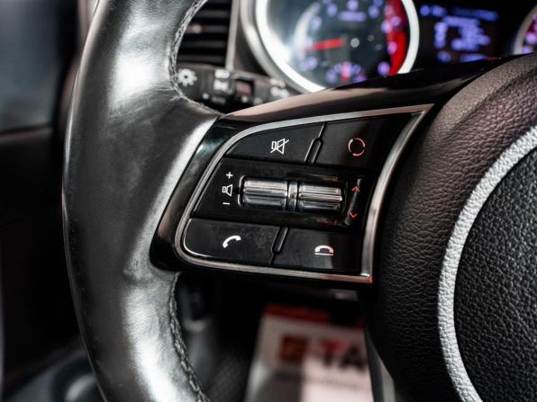 Kia Ceed III с пробегом 2019 года, цена 1 300 000 рублей, 114800 км, универсал, Автокод Объявления