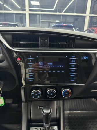 Toyota Corolla XI (E160 E170 E180) Рестайлинг 1 с пробегом 2018 года, цена 1 499 000 рублей, 245000 км, седан, Автокод Объявления