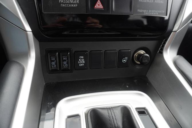 Mitsubishi Pajero Sport III с пробегом 2018 года, цена 2 989 000 рублей, 202100 км, внедорожник, Автокод Объявления