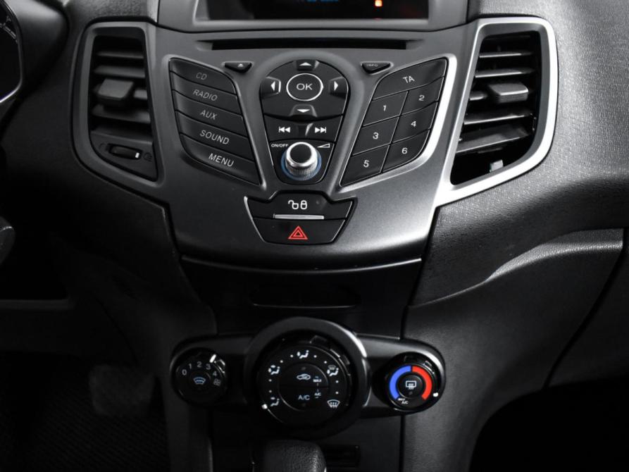 Ford Fiesta Mk6 Рестайлинг Санкт-Петербург  - изображение 16