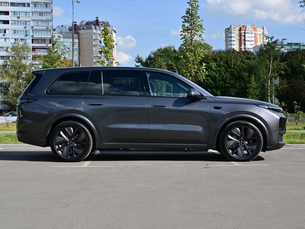 Li Auto (Lixiang) L9 I Рестайлинг с пробегом 2024 года, цена 7 490 000 рублей, 27650 км, внедорожник, Автокод Объявления