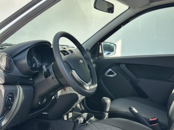 Lada (ВАЗ) Granta I Рестайлинг с пробегом 2022 года, цена 650 000 рублей, 15575 км, седан, Автокод Объявления