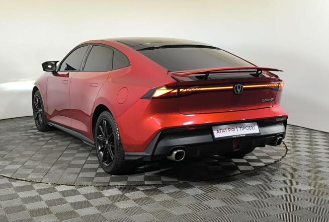 Changan UNI-V I с пробегом 2023 года, цена 2 290 000 рублей, 24778 км, лифтбек, Автокод Объявления