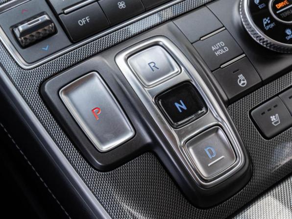 Hyundai Santa Fe IV Рестайлинг с пробегом 2021 года, цена 3 570 000 рублей, 136074 км, внедорожник, Автокод Объявления