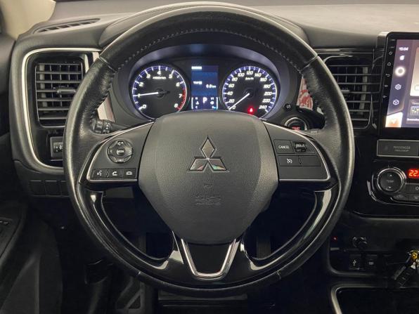 Mitsubishi Outlander III Рестайлинг 3 с пробегом 2019 года, цена 2 099 000 рублей, 138000 км, внедорожник, Автокод Объявления