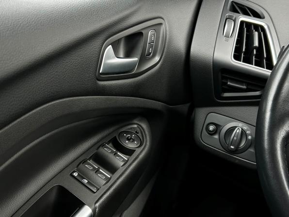 Ford Kuga II Рестайлинг с пробегом 2018 года, цена 1 699 300 рублей, 109054 км, внедорожник, Автокод Объявления