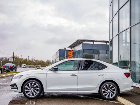 Skoda Octavia IV (A8) с пробегом 2021 года, цена 2 528 000 рублей, 154275 км, лифтбек, Автокод Объявления