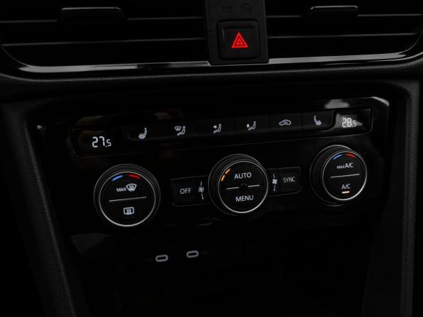 Volkswagen Taos I с пробегом 2021 года, цена 2 960 000 рублей, 42674 км, внедорожник, Автокод Объявления