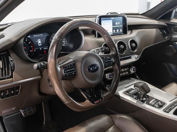 Kia Stinger I с пробегом 2018 года, цена 3 100 000 рублей, 124600 км, лифтбек, Автокод Объявления