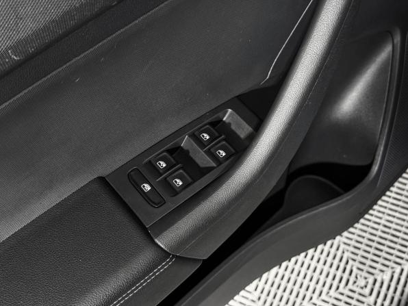 Skoda Rapid II с пробегом 2021 года, цена 1 685 000 рублей, 41823 км, лифтбек, Автокод Объявления