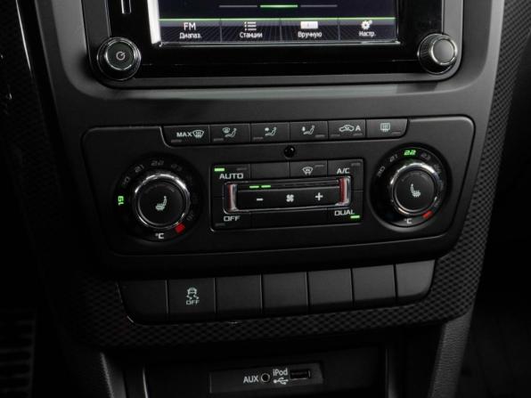 Skoda Yeti I Рестайлинг с пробегом 2017 года, цена 1 399 000 рублей, 203507 км, внедорожник, Автокод Объявления