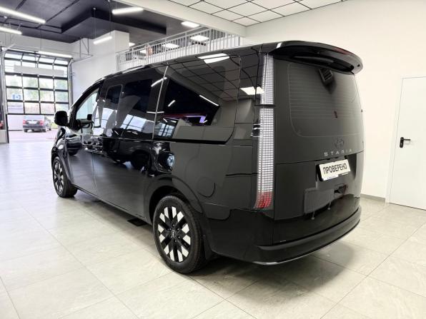 Hyundai Staria I с пробегом 2024 года, цена 5 490 000 рублей, 27899 км, минивэн, Автокод Объявления