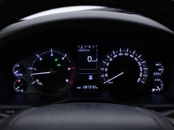 Toyota Land Cruiser 200 Series Рестайлинг 2 с пробегом 2019 года, цена 6 000 000 рублей, 287370 км, внедорожник, Автокод Объявления