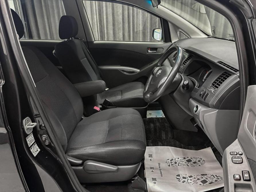 Toyota ISis I Рестайлинг Красноярск  - изображение 8