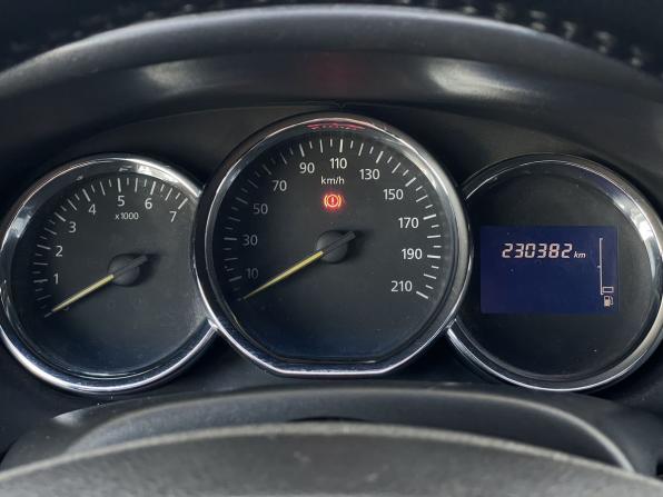 Renault Logan II с пробегом 2018 года, цена 385 000 рублей, 230382 км, седан, Автокод Объявления