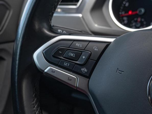 Volkswagen Tiguan II Рестайлинг с пробегом 2021 года, цена 2 750 000 рублей, 68030 км, внедорожник, Автокод Объявления