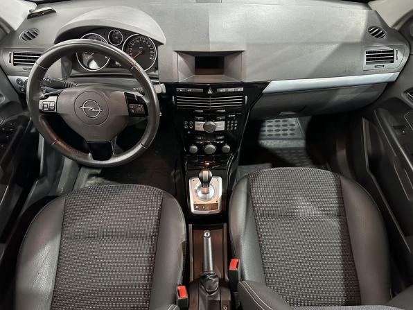 Opel Astra H Рестайлинг с пробегом 2008 года, цена 599 000 рублей, 115000 км, седан, Автокод Объявления