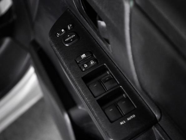Toyota Noah II (R70) с пробегом 2012 года, цена 1 385 000 рублей, 271157 км, минивэн, Автокод Объявления