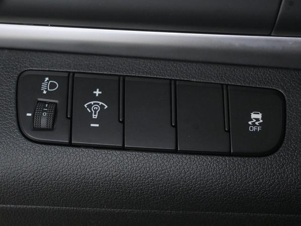 Hyundai Elantra VI (AD) Рестайлинг с пробегом 2020 года, цена 1 364 000 рублей, 146000 км, седан, Автокод Объявления