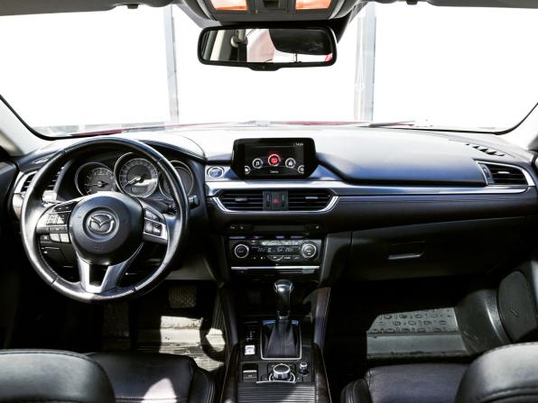 Mazda 6 III (GJ) Рестайлинг с пробегом 2015 года, цена 1 710 000 рублей, 209132 км, седан, Автокод Объявления