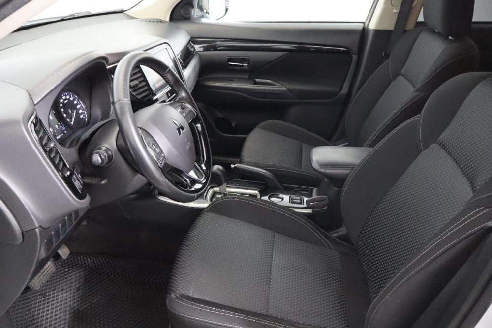 Mitsubishi Outlander III Рестайлинг 3 Санкт-Петербург  - изображение 8
