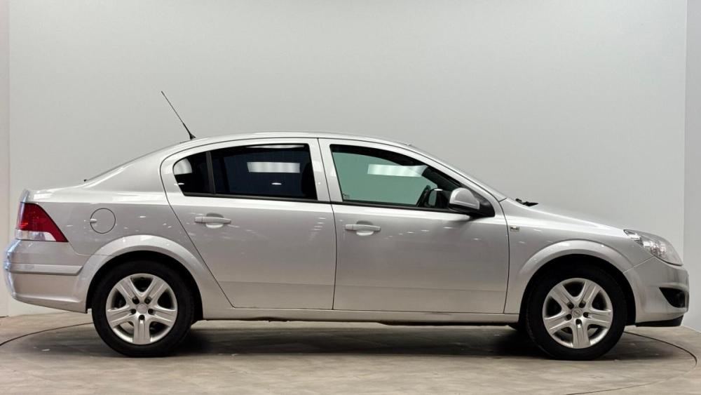 Opel Astra H Рестайлинг Киров  - изображение 5