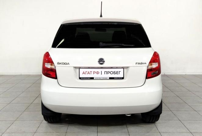 Skoda Fabia II Рестайлинг с пробегом 2014 года, цена 930 000 рублей, 73050 км, хэтчбек, Автокод Объявления