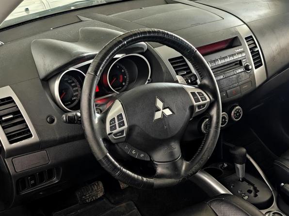 Mitsubishi Outlander II с пробегом 2008 года, цена 770 000 рублей, 255901 км, внедорожник, Автокод Объявления