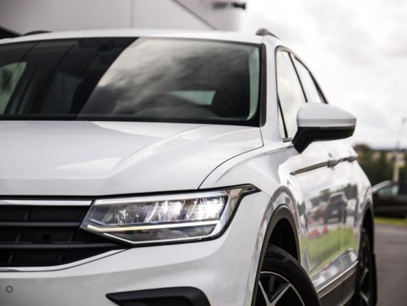 Volkswagen Tiguan II Рестайлинг с пробегом 2021 года, цена 2 614 000 рублей, 33911 км, внедорожник, Автокод Объявления