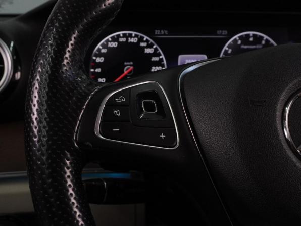 Mercedes-Benz E-Класс V (W213 S213 C238) с пробегом 2017 года, цена 2 915 000 рублей, 156441 км, седан, Автокод Объявления