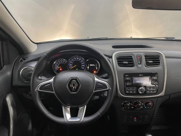 Renault Logan II Рестайлинг с пробегом 2019 года, цена 1 199 000 рублей, 98565 км, седан, Автокод Объявления