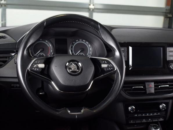 Skoda Rapid II с пробегом 2021 года, цена 1 399 995 рублей, 175419 км, лифтбек, Автокод Объявления