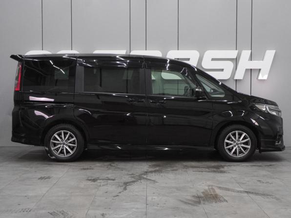 Honda Stepwgn V Рестайлинг с пробегом 2017 года, цена 2 589 000 рублей, 99376 км, минивэн, Автокод Объявления