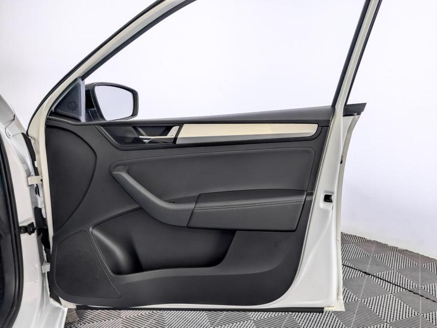 Skoda Rapid I Рестайлинг Москва  - изображение 24