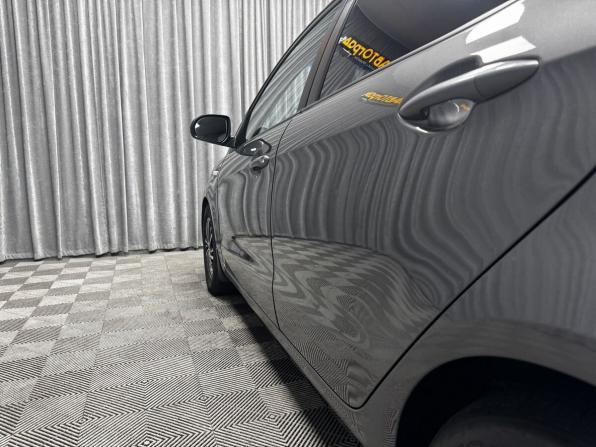 Kia Rio III Рестайлинг с пробегом 2015 года, цена 888 000 рублей, 194916 км, седан, Автокод Объявления