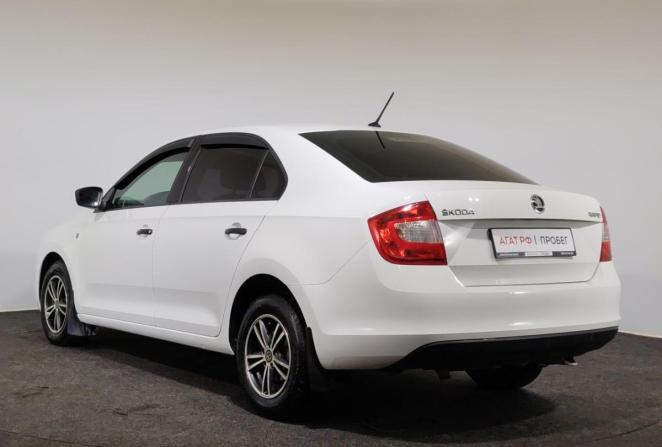 Skoda Rapid I с пробегом 2016 года, цена 930 000 рублей, 126945 км, лифтбек, Автокод Объявления